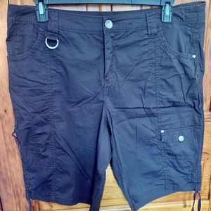 Women’s Style&Co. Woman Brown Cargo shorts 16 W